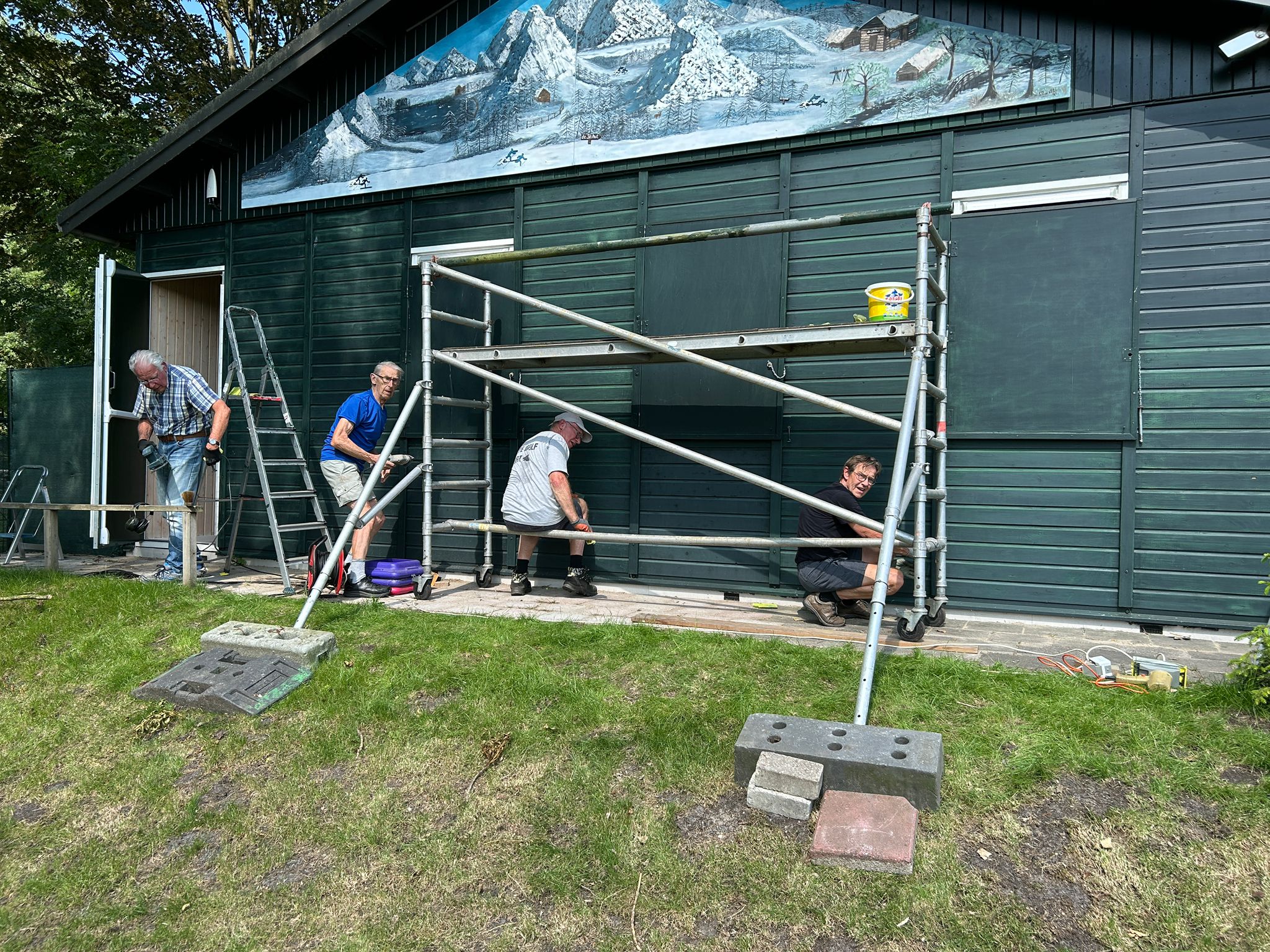 Skihut is geverfd